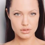 How to Apply Lipstick to Enhance Your Lip Shape